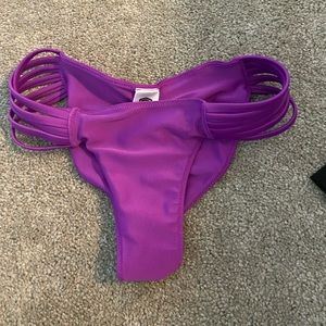 Born primitive ruched bikini bottoms